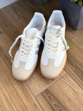 adidas White & Beige Classic Low-Top Sneakers